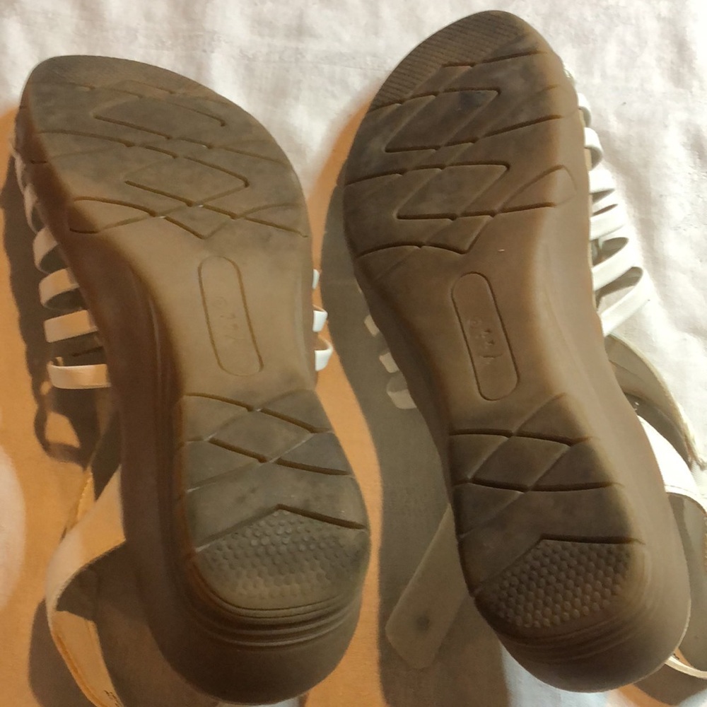 Women's Yuu Heidi comfort White classy Strappy Sandals - Picture 11 of 11
